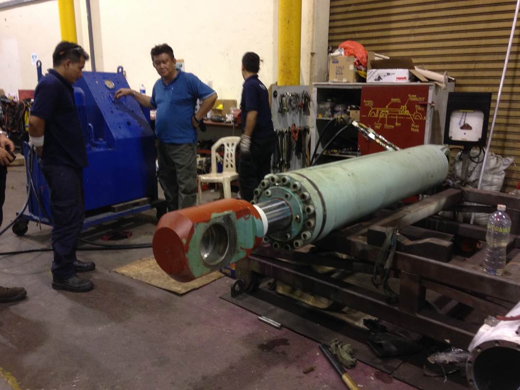 Hydraulic Cylinder Repair Services in Singapore